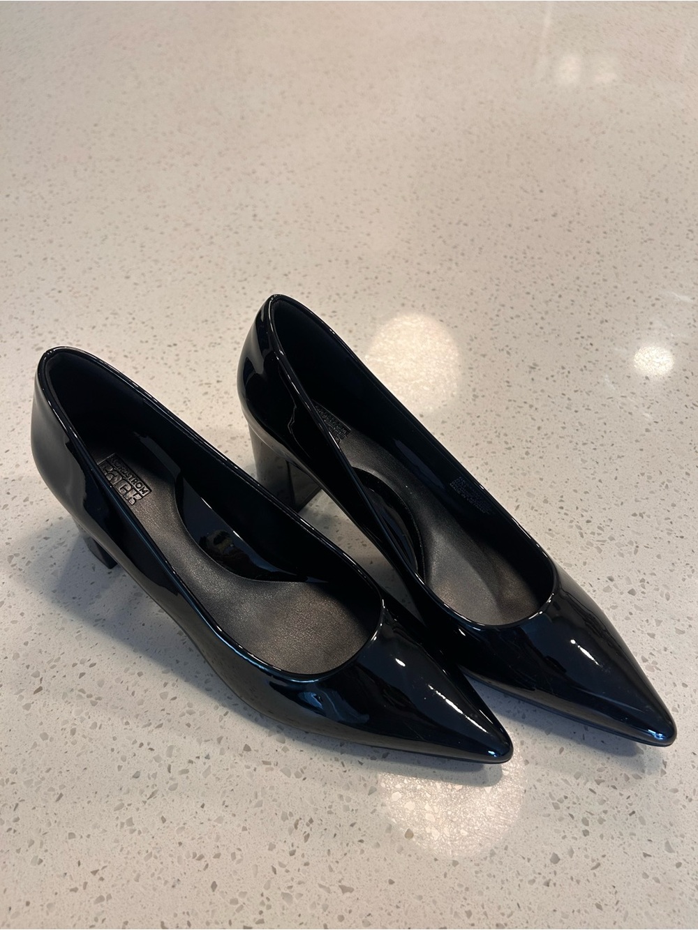 Never Worn Nordstrom Black Patent Pointed Toe Mid Heel Pumps